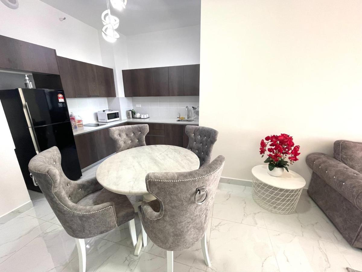 Deena Suite At Troika ,Кота Бару Екстериор снимка